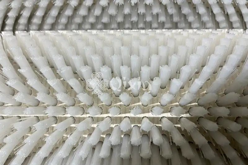 Brush washing machine (12)